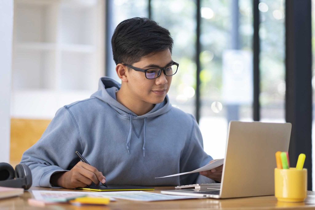 Asian attending Online Theology